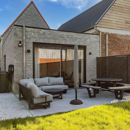 Modern Holiday Home With Garden Aardenburg Esterno foto