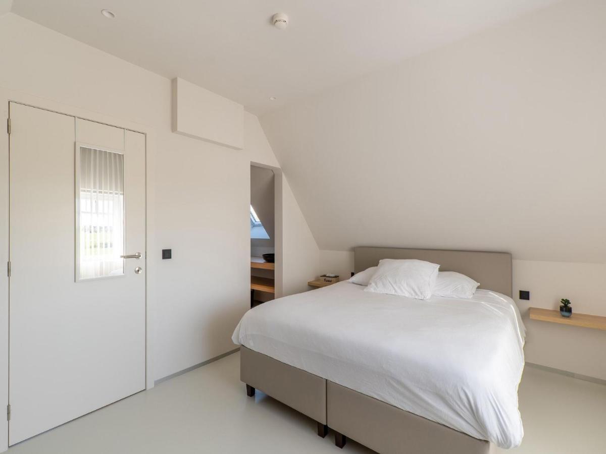 Modern Holiday Home With Garden Aardenburg Esterno foto